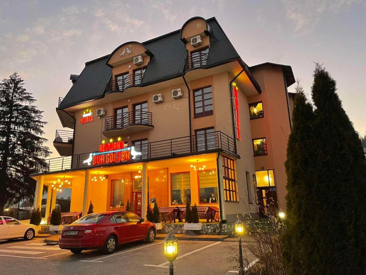 פאלה Hotel Dva Goluba מראה חיצוני תמונה