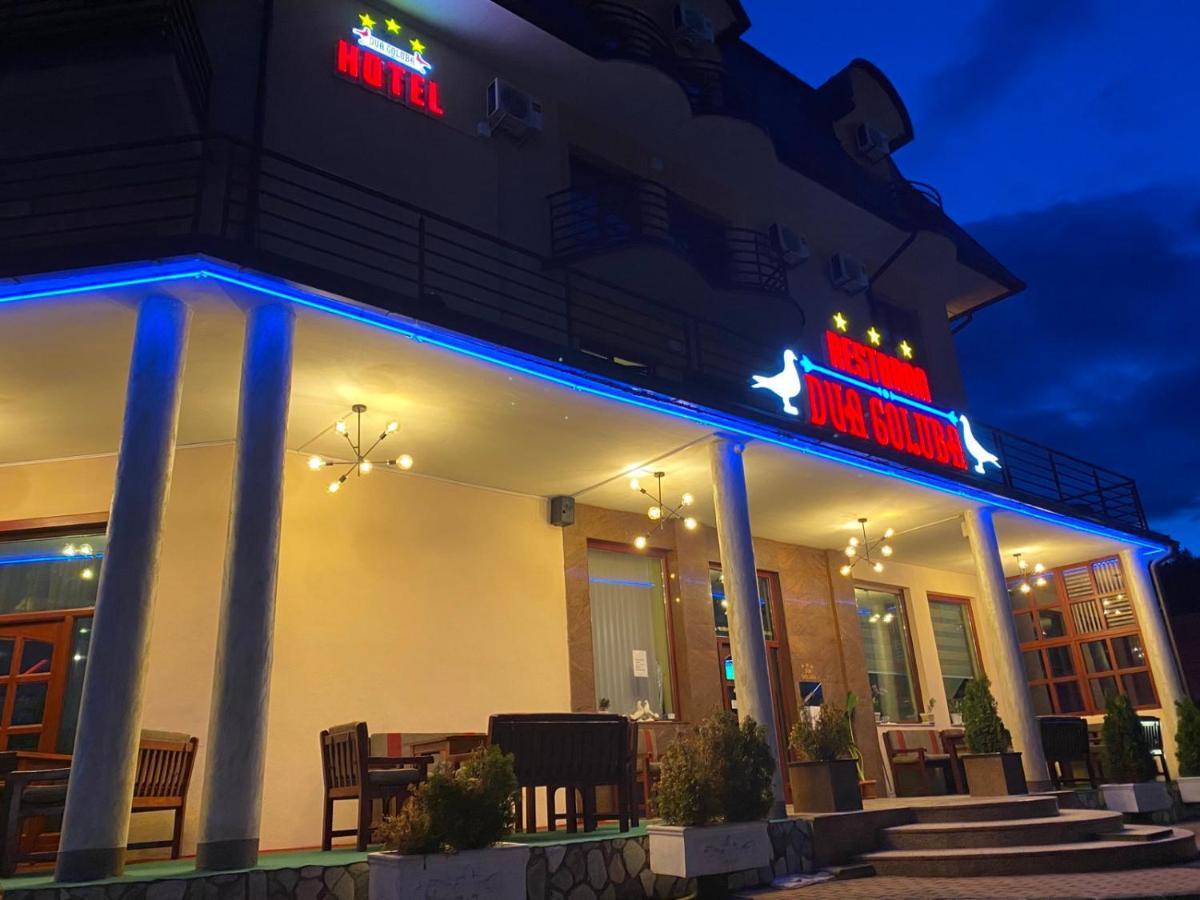 פאלה Hotel Dva Goluba מראה חיצוני תמונה