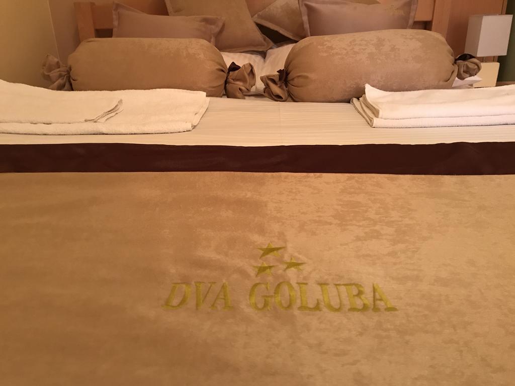 פאלה Hotel Dva Goluba מראה חיצוני תמונה
